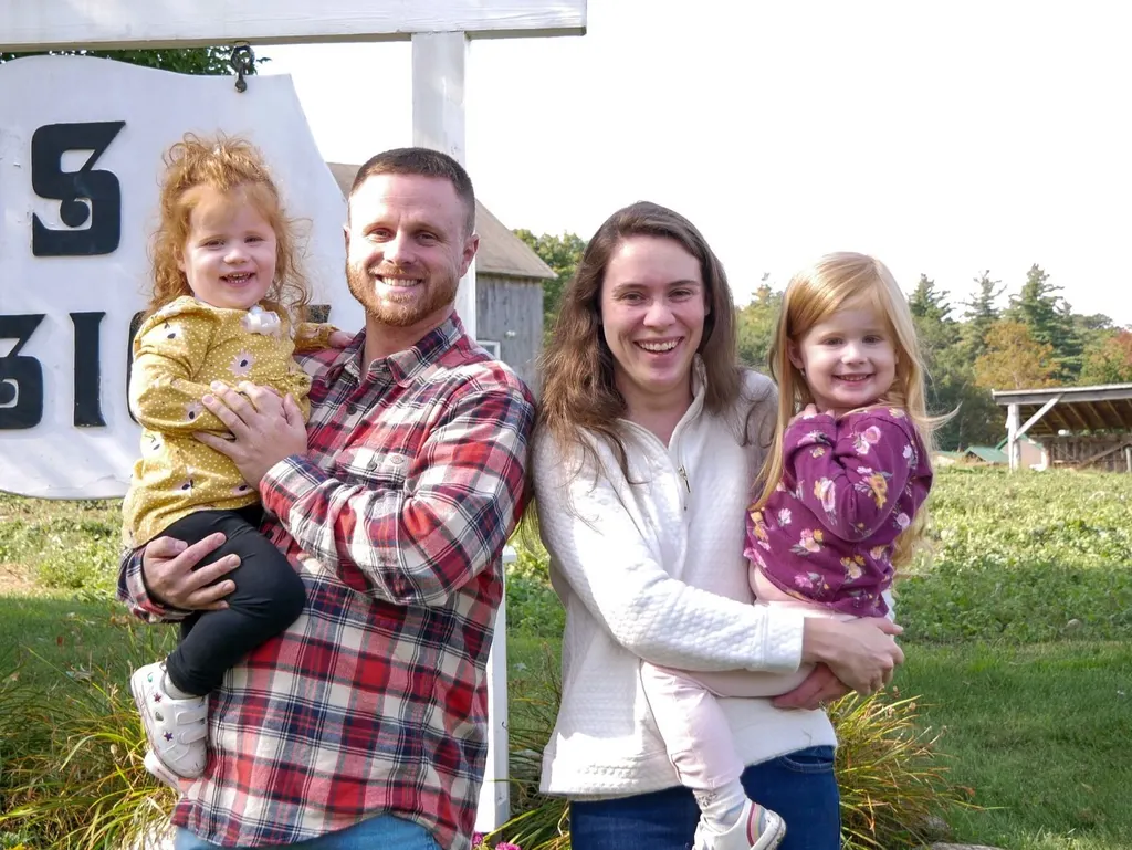 Seth, his wife Hannah, and their daughters Ava and Addie